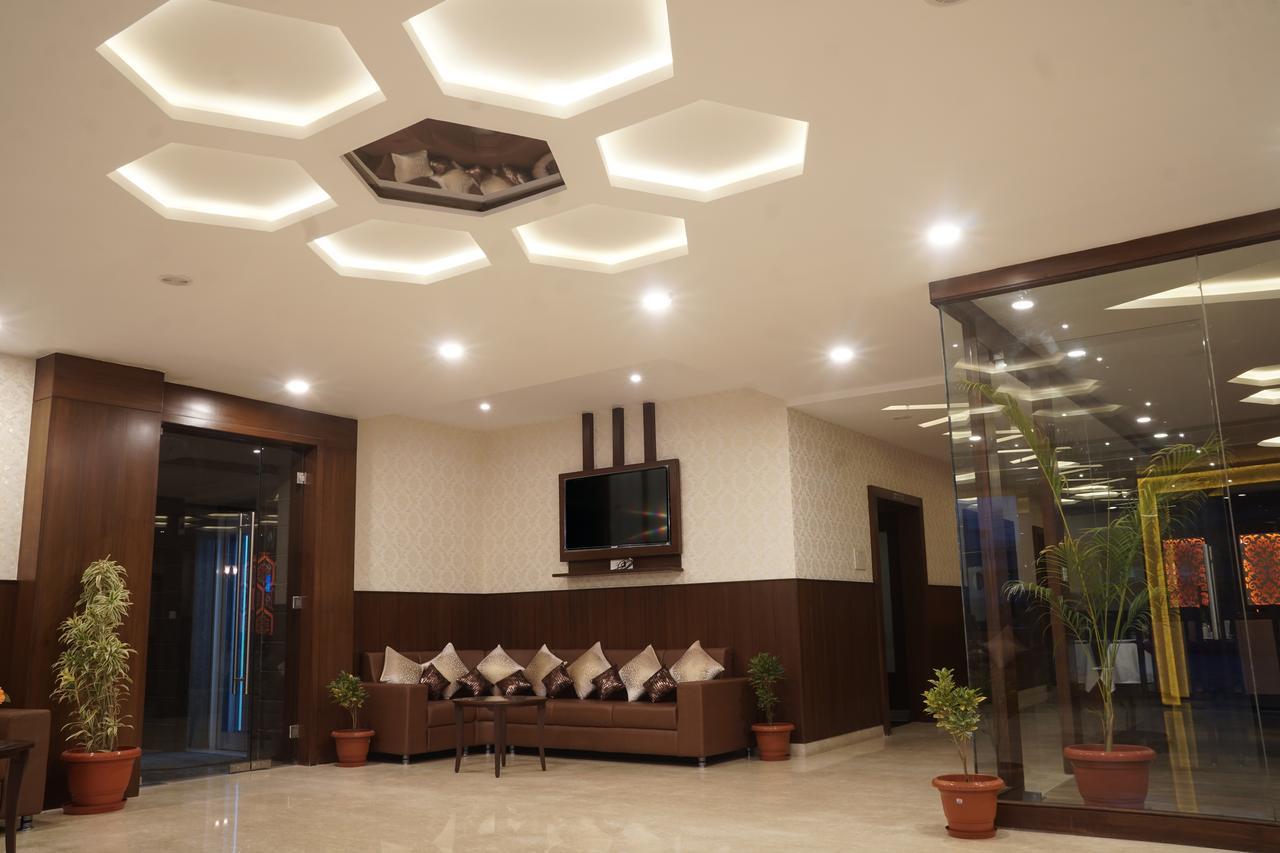 Admire Inn By Tgi Udaipur Extérieur photo