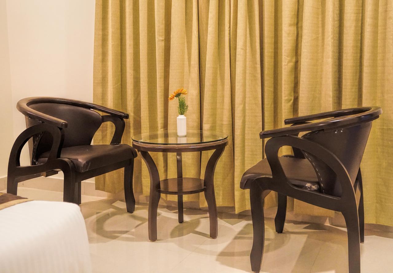 Admire Inn By Tgi Udaipur Extérieur photo