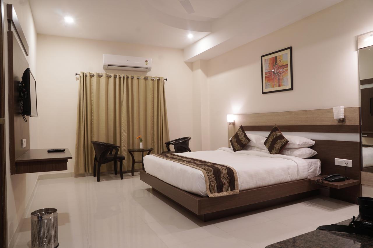 Admire Inn By Tgi Udaipur Extérieur photo